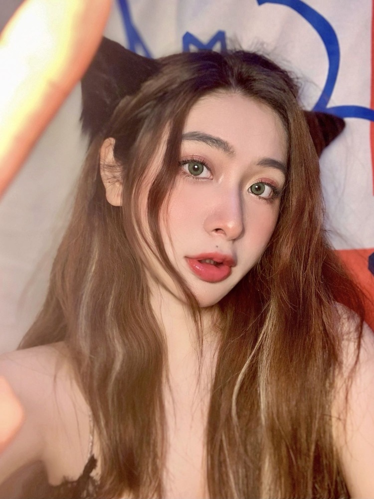 仙贝-湖南省·长沙市·芙蓉区-抖音|微博|***-身高170+ 接美妆|穿搭|探店
各平台有稳定粉丝 高质量出图