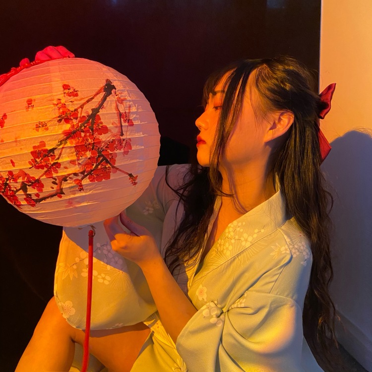 是小九吖🧸-重庆市·重庆市·九龙坡区--喜欢化妆拍照,会修图,接网拍寄拍,有经验,如果觉得可以,我还可以接瞳模因为眼睛大,价格美丽,欢迎来询问哦~(下图均是iPhone11原相机拍摄)
