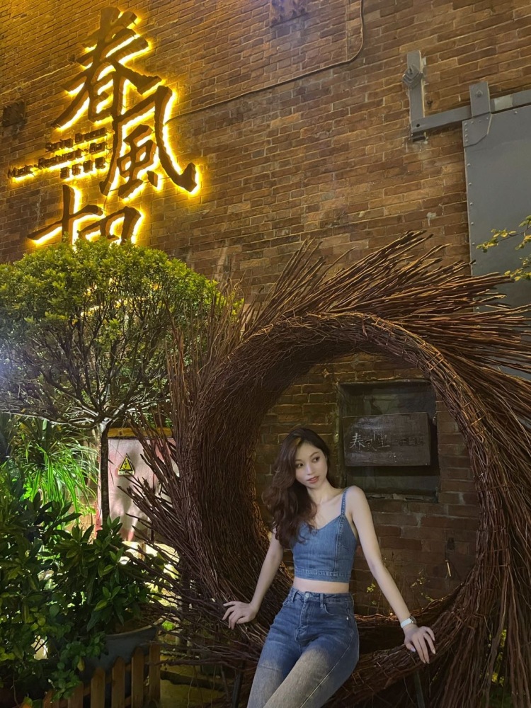 喻明Fu-广东省·深圳市·福田区--职业:模特;
净身高168 体重48KG
可接寄拍、短视频拍摄,软文种草,探店打卡