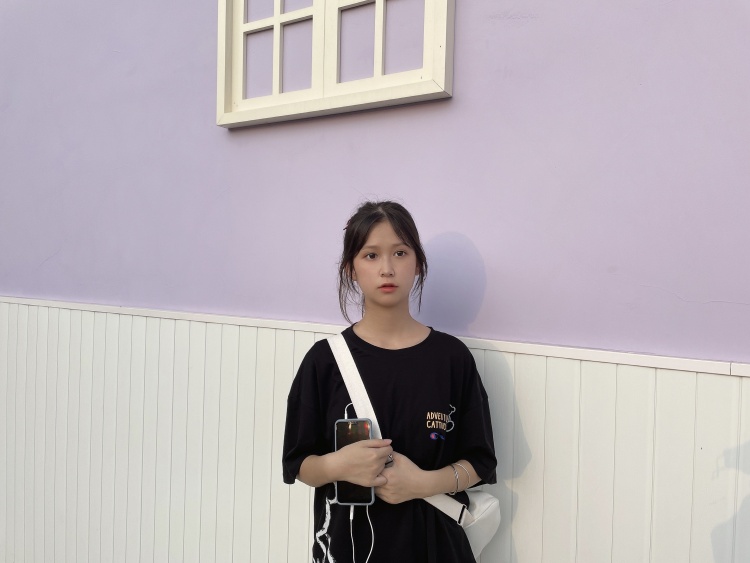 lamei-广西壮族自治区·崇左市·龙州县-***-本人身高162-体重86斤,平时很喜欢拍照,修图技术还不错,就平时很爱买衣服,所以就想做一个网拍模特,除了很性感的风格,其他都可以,希望有意向的集美们可以理解我欧