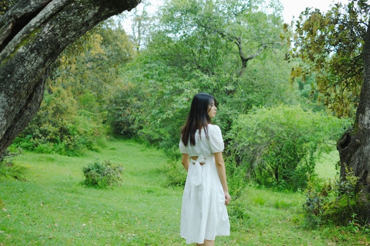 美女-云南省·丽江市·古城区-抖音，快手，***-身高171cm
体重53kg
很喜欢拍照
可以接寄拍哦
需要可以联系