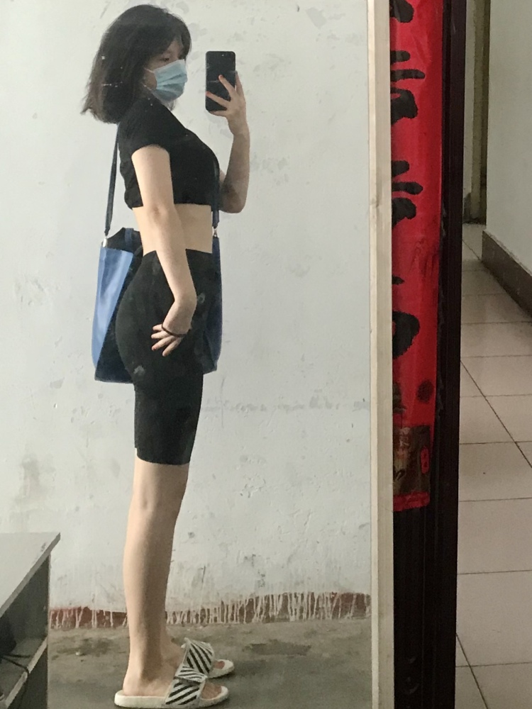 泡面加芋头-河南省·郑州市·新郑市--学生一枚.有健身的习惯.170cm.58kg.39码
暂时对镜拍居多.如有需要也可他拍.会p图
服装.鞋子.首饰都可以拍
抖音有200+的粉丝
可带货.也可平面模特兼职
为更好展示.如下四张为原图.