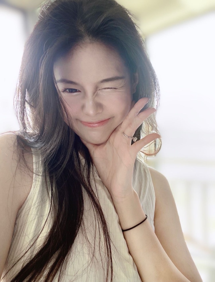 Leslie 婉婉-天津市·天津市·河北区--接寄拍 约拍 测评 测评种草等 爱拍照爱批图 经常在各大平台购买和评价 欢迎联系