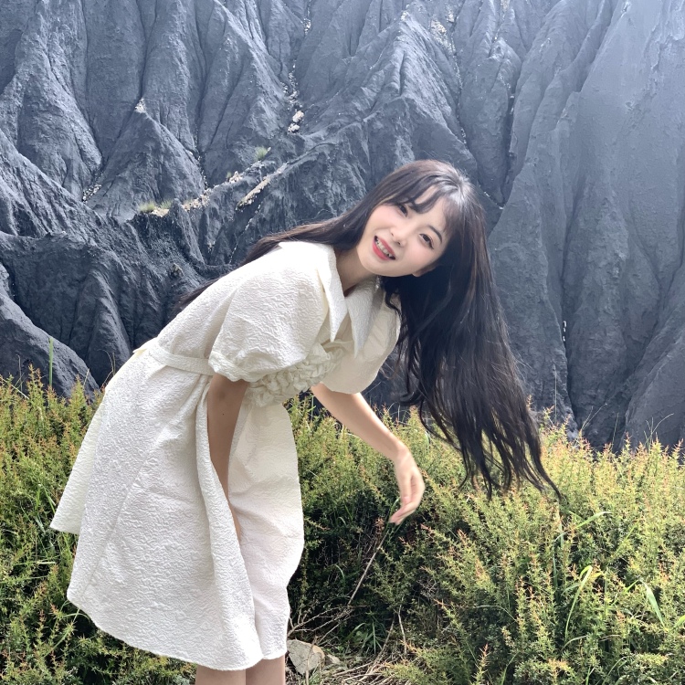 啵-湖南省·怀化市·芷江侗族自治县--大家好!我是啵
喜欢拍照
喜欢化妆
可以尝试各种穿搭
可以寄拍
身高161
体重44