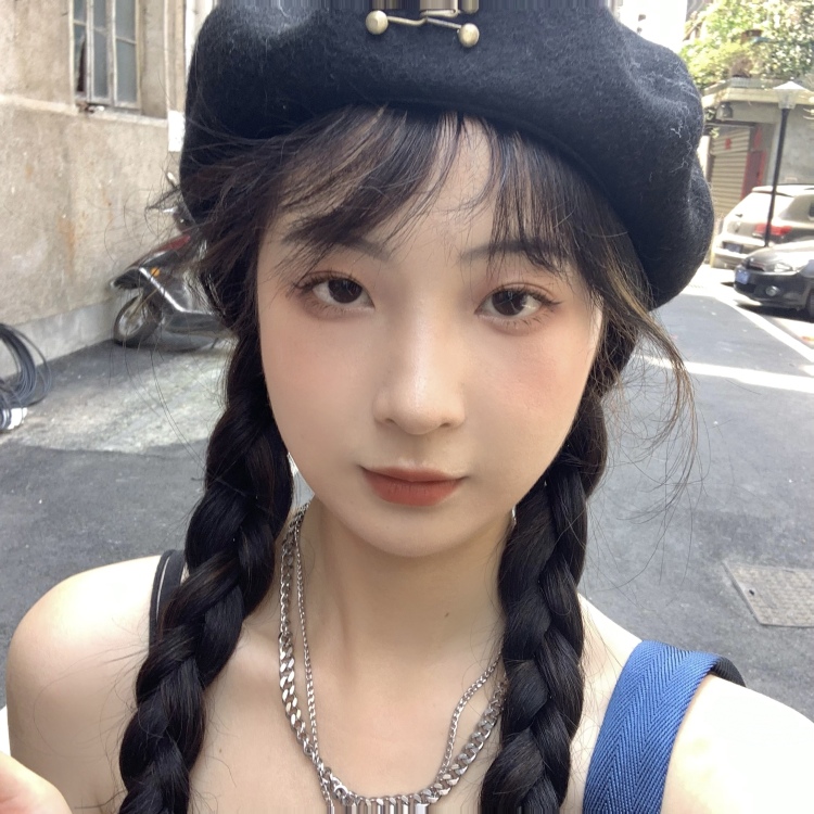啵-湖南省·怀化市·芷江侗族自治县--大家好!我是啵
喜欢拍照
喜欢化妆
可以尝试各种穿搭
可以寄拍
身高161
体重44