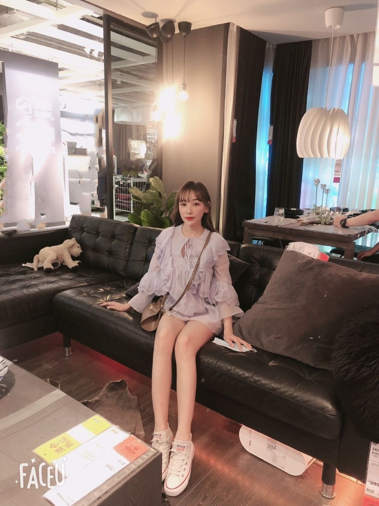Vivian 😈-北京市·北京市·东城区--身高161体重45kg
可约寄拍~可拍饰品、服装、美瞳、鞋帽、发饰等