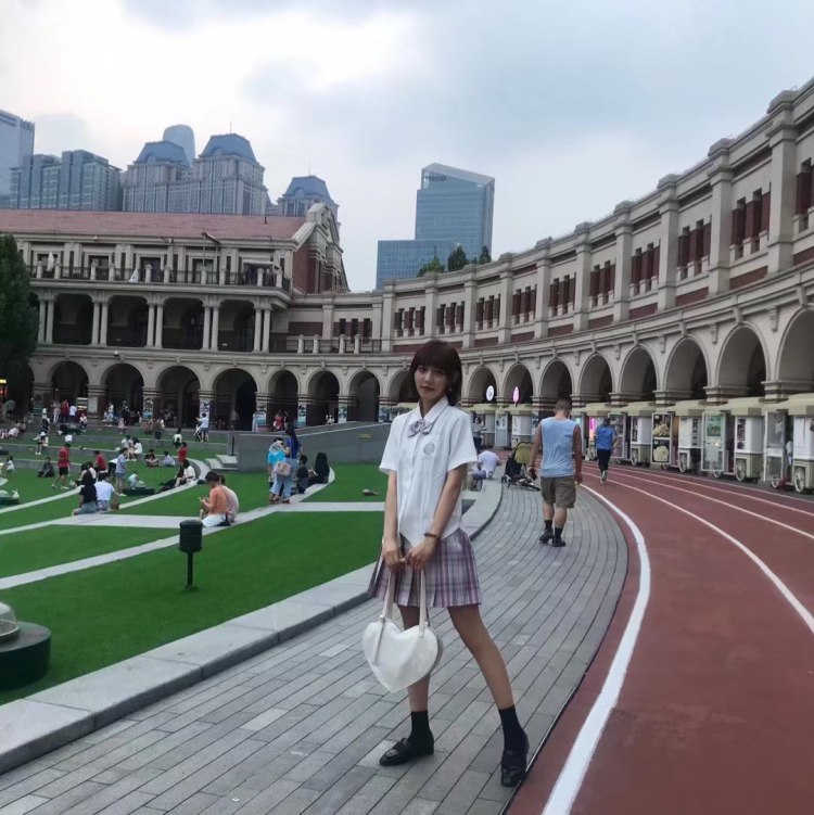 高环奈-天津市·天津市·南开区-微博***-喜欢化妆 喜欢拍照 会p图的学生 风格辣妹纯欲 学生可爱风格都可以 身材还可以喜欢健身 修身衣服或者小物品都可以 现在短头发可带假发