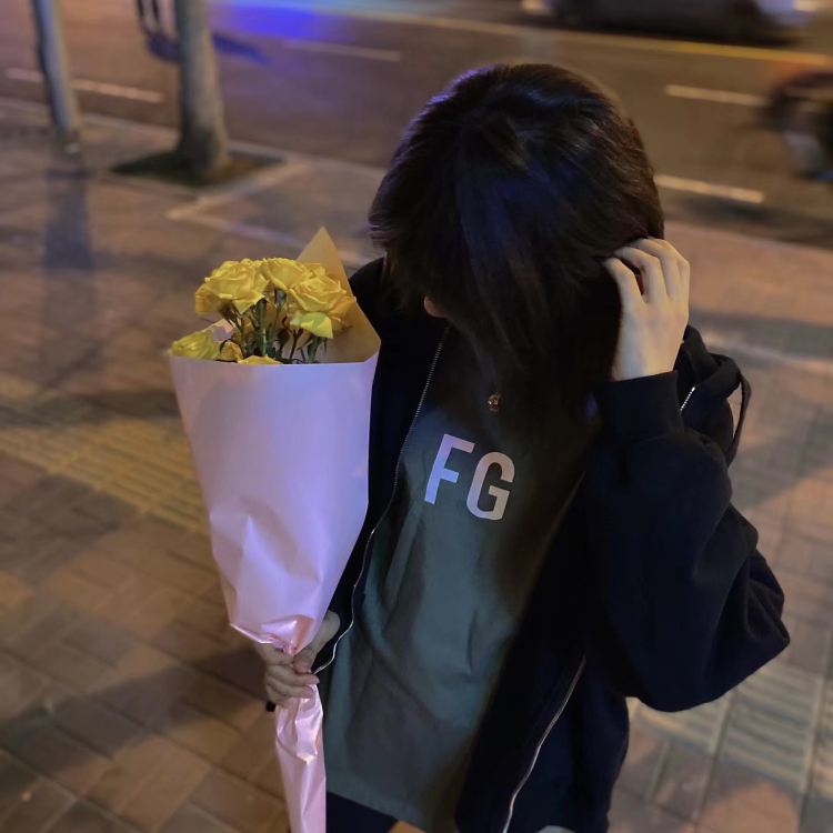 高环奈-天津市·天津市·南开区-微博***-喜欢化妆 喜欢拍照 会p图的学生 风格辣妹纯欲 学生可爱风格都可以 身材还可以喜欢健身 修身衣服或者小物品都可以 现在短头发可带假发