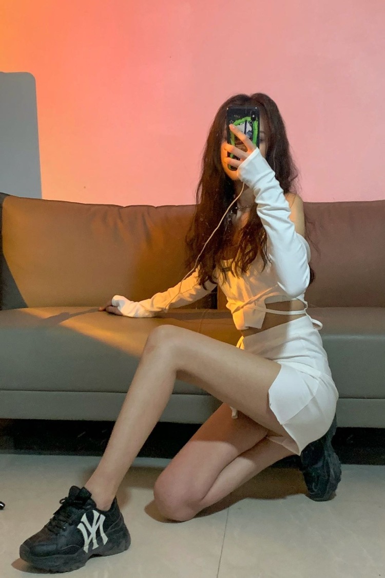 🍑玖-甘肃省·兰州市·城关区-抖音快手***B站-接服饰、饰品、美妆、美瞳寄拍
风格多变,返图快,修图技术一绝
好沟通,时间充裕,稳定,可长期合作
