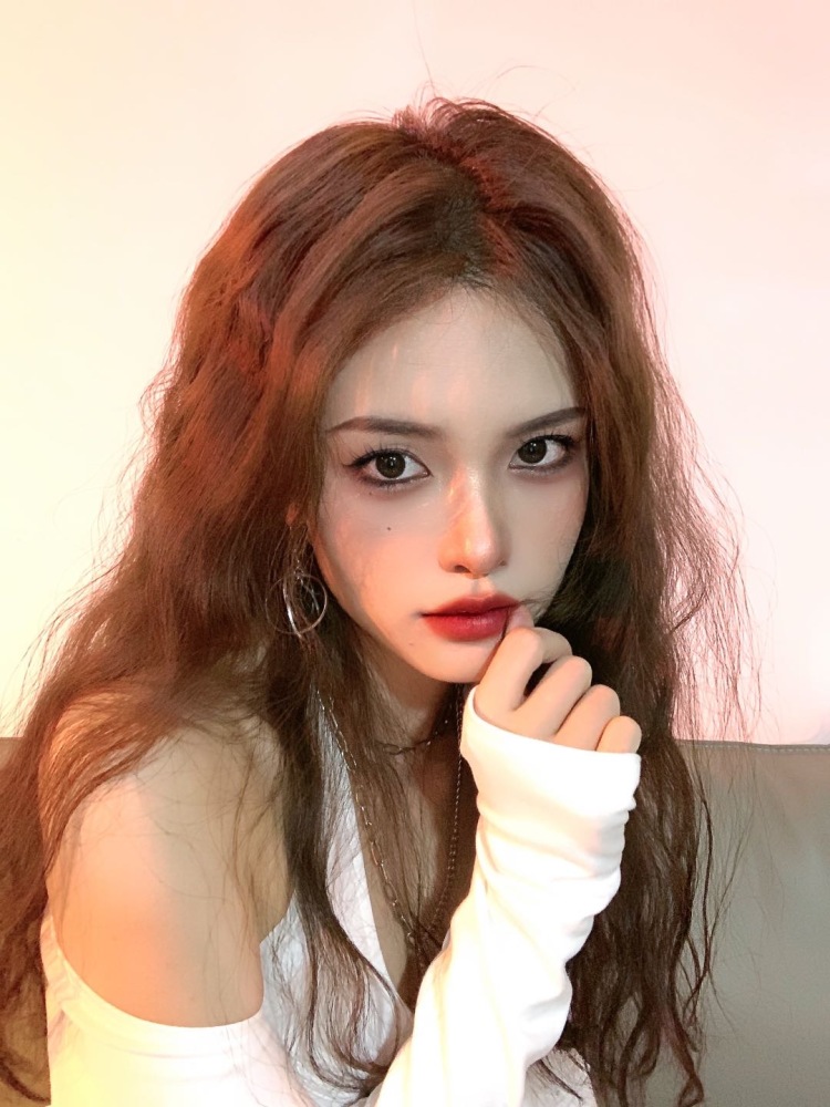 🍑玖-甘肃省·兰州市·城关区-抖音快手***B站-接服饰、饰品、美妆、美瞳寄拍
风格多变,返图快,修图技术一绝
好沟通,时间充裕,稳定,可长期合作