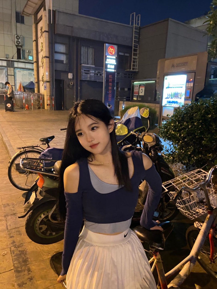 Hopeufine-浙江省·杭州市·上城区--寄拍 出图快 不磨蹭 因为要求要三十个字以上 所以我就多说几句话 年轻气盛 接寄拍 出图快