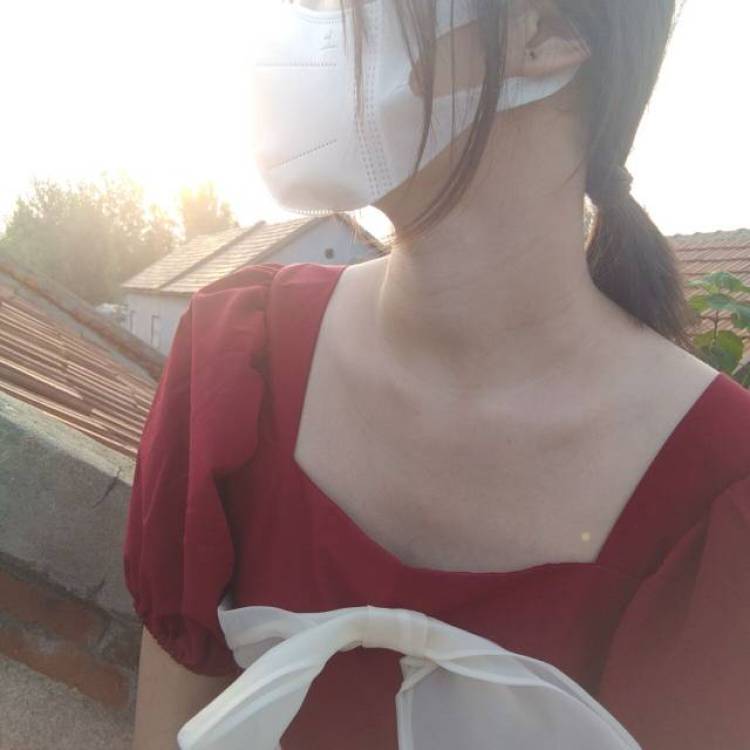 夜雨 せ🌚-山东省·临沂市·蒙阴县-快手,抖音-身材还好,会p图,剪辑视频,会拍照,相貌不上镜,会努力,学生党