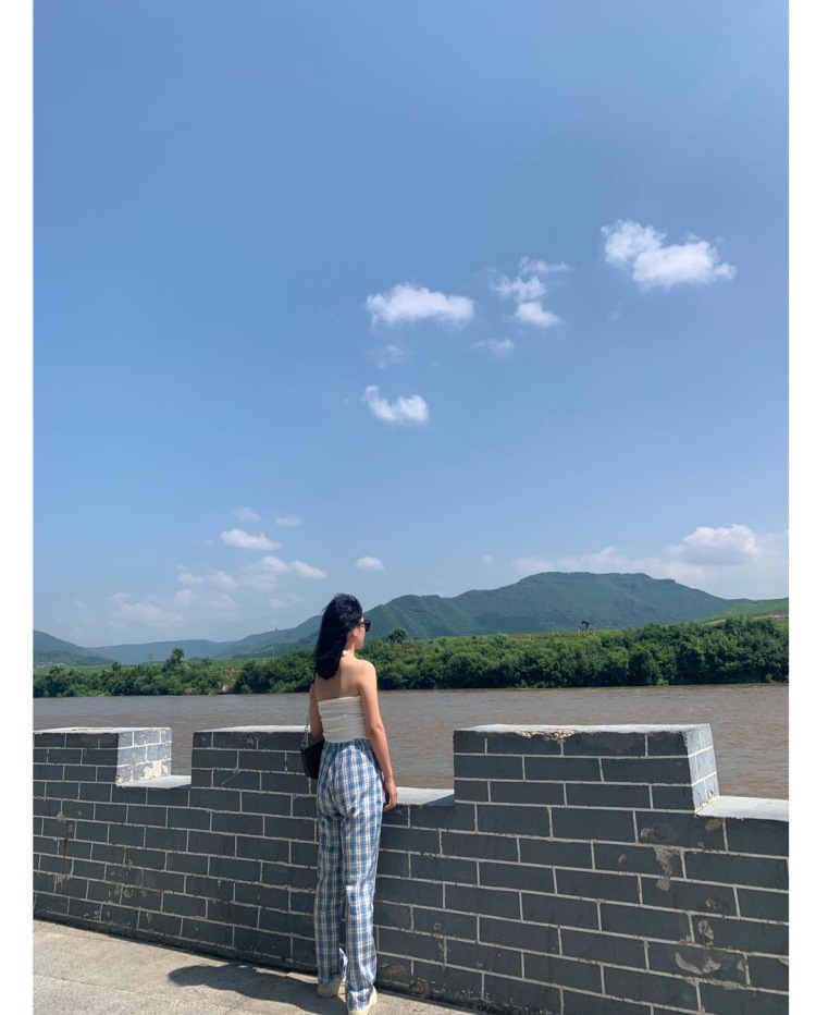 肚子55叫--山东省·济南市·历下区--爱好拍照,会ps ,绘画,美妆,业余穿搭。网拍模特意向较强,时间没有限制。💰 好商量,很少玩,诚信合作,非诚勿扰,骗子别来!