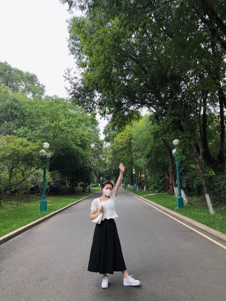 佳寧n --黑龙江省·绥化市·兰西县-快手***抖音-接 饰品 美瞳 服装包包等【买家秀】和【卖家秀】寄拍  超级喜欢拍照 p图 效率高 事还少 好说话