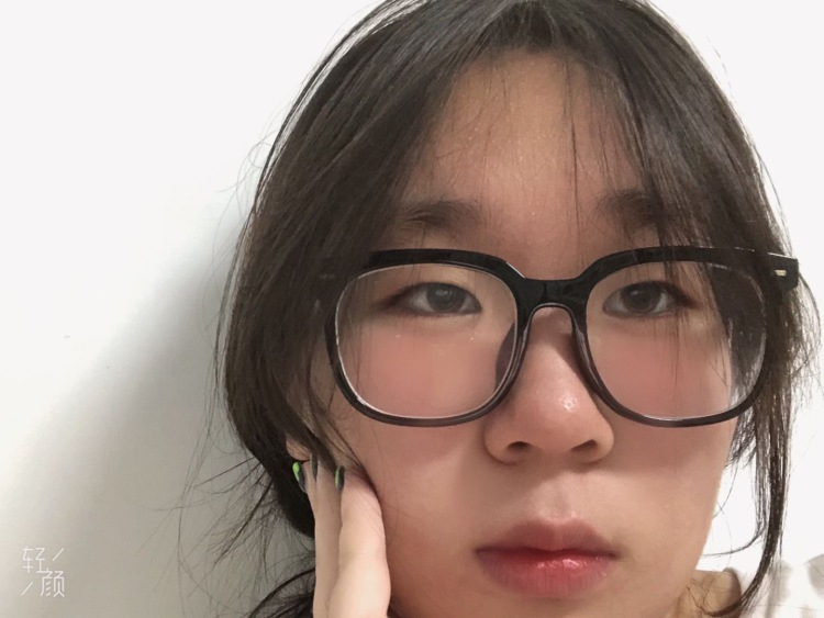 oops!-江苏省·苏州市·张家港市--热爱篮球,是一名国际学校的学生,身高165以上,体重110。愿意接到寄拍,价格好谈