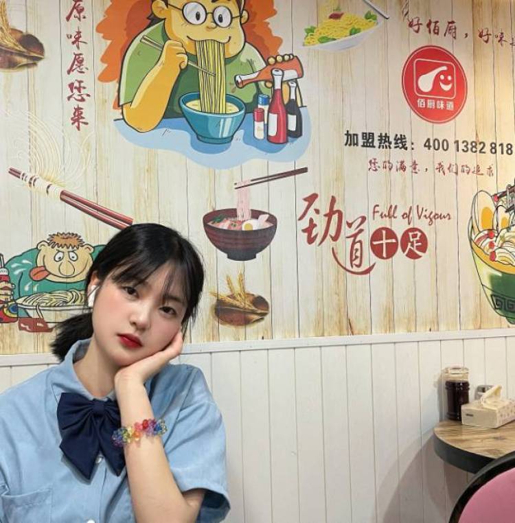 我又胖了好多-浙江省·温州市·瓯海区--可爱吃货一枚 !
喜欢尝试不同风格~
接寄拍开箱测评 种草笔记 免费试用
