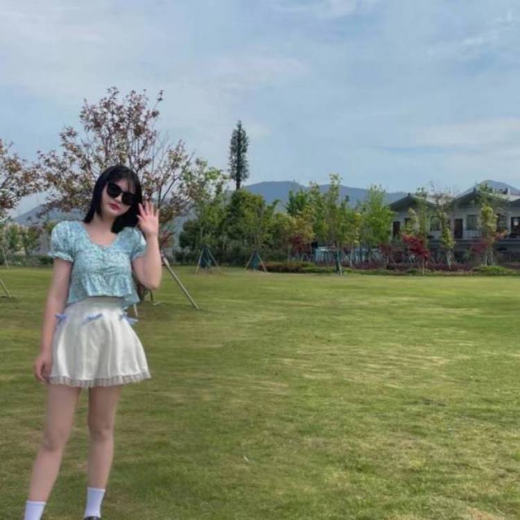 我又胖了好多-浙江省·温州市·瓯海区--可爱吃货一枚 !
喜欢尝试不同风格~
接寄拍开箱测评 种草笔记 免费试用