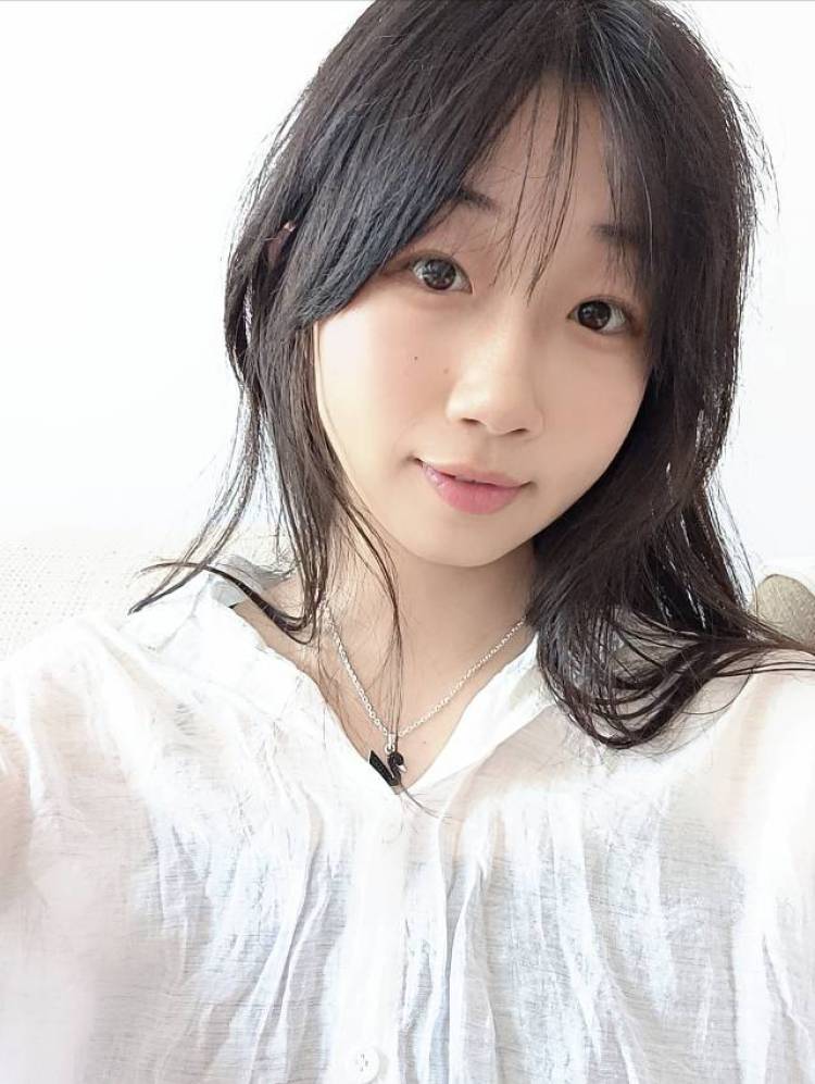 Q-山东省·潍坊市·诸城市--接单,买家秀,寄拍送拍网拍,风格多样,成图速度快,不满意可重拍,不接太暴露的寄拍。
身高169 体重99