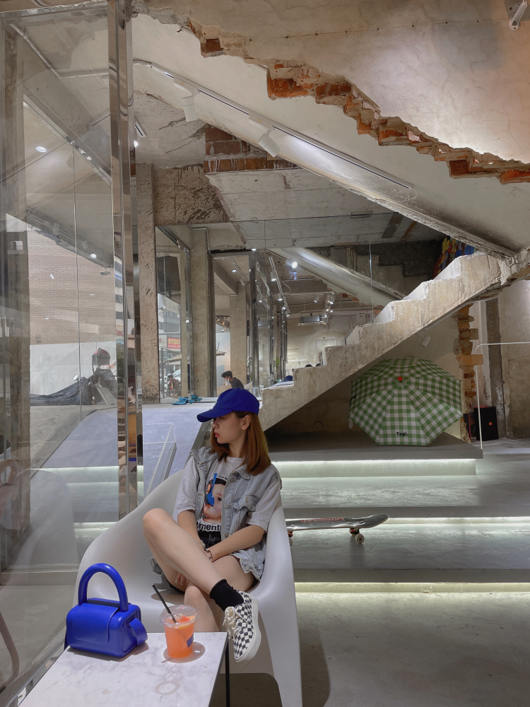 坑坑-广东省·潮州市·湘桥区-抖音 -身高160 体重98斤 喜欢拍照探店 会跳舞会P图 有抖音号 接买家秀探店 不接私房照