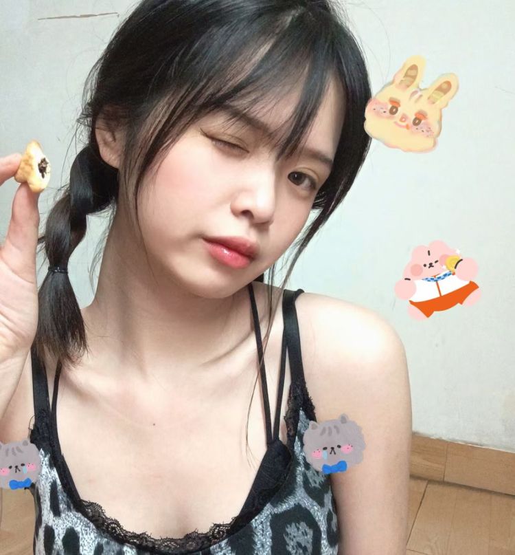 懒羊羊-广东省·广州市·南沙区--接(饰品 美瞳 服装类)的【买家秀】和【卖家秀】寄拍。出图快,不托图
