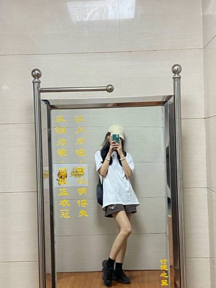 乐乐-陕西省·西安市·新城区--接单范围：买家秀，开箱，测评，母婴，app平台种草等
可接服饰视频生活用品，微单手机何种风格变换，可根据商家要求随时修改，外景室内来回切换，可接露脸全身细节，出图快带文案，本人脾气较好，可以很好沟通