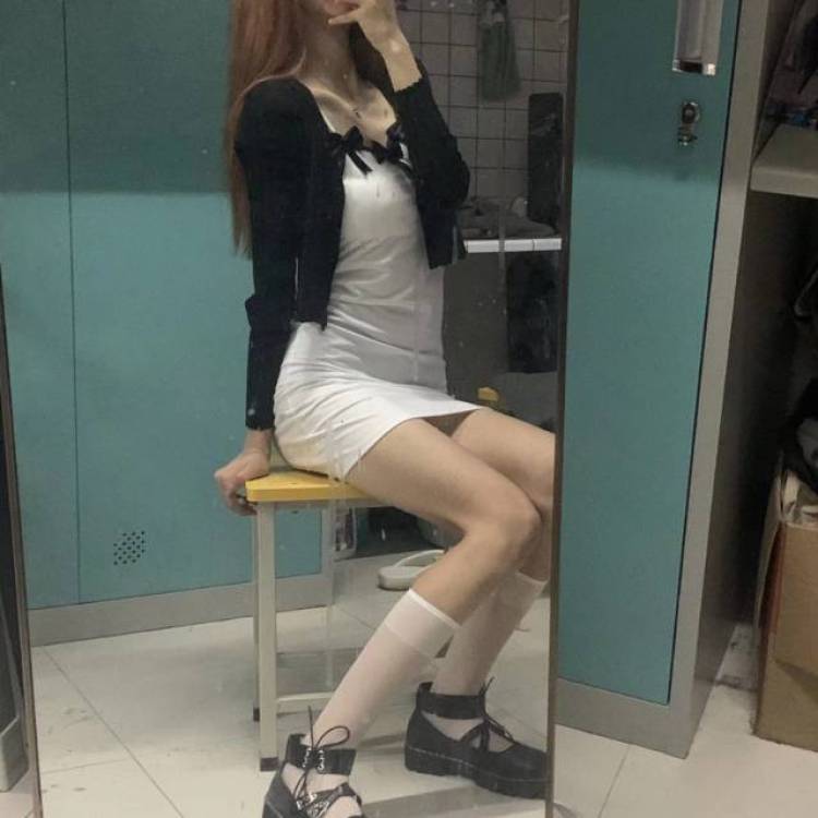 乐乐-陕西省·西安市·新城区--接单范围：买家秀，开箱，测评，母婴，app平台种草等
可接服饰视频生活用品，微单手机何种风格变换，可根据商家要求随时修改，外景室内来回切换，可接露脸全身细节，出图快带文案，本人脾气较好，可以很好沟通