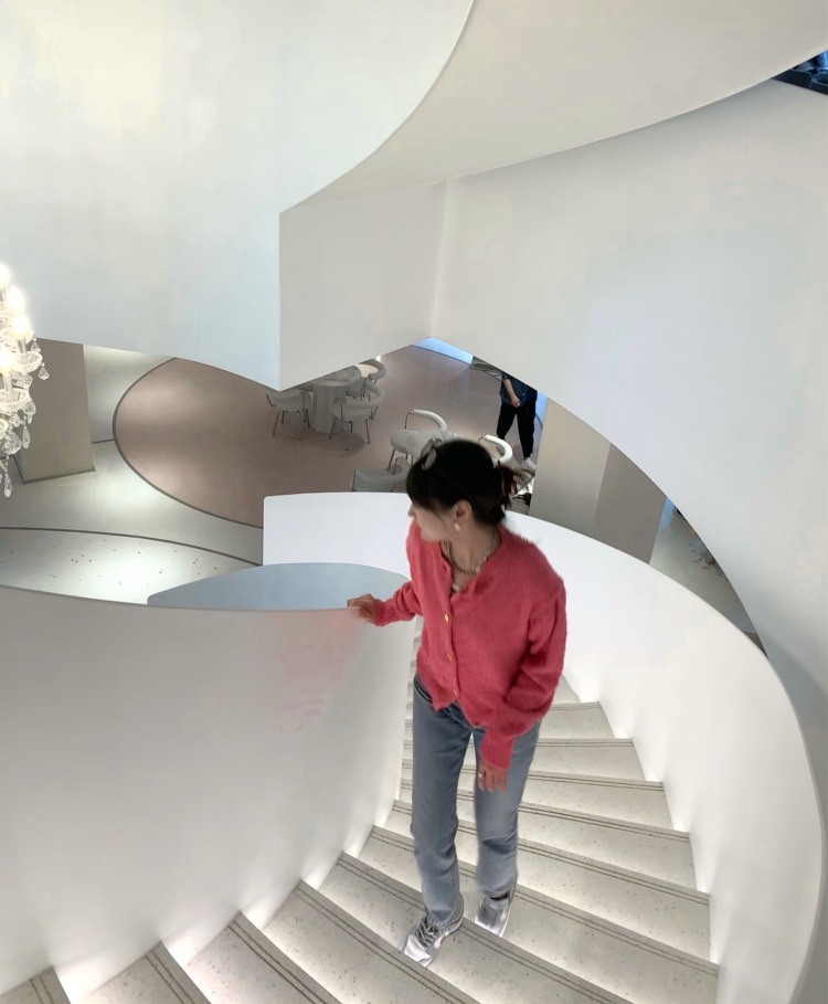 bzdsbqd-浙江省·杭州市·拱墅区--身高166,体重47kg,接寄拍,物品可协商,风格多变,可p图。