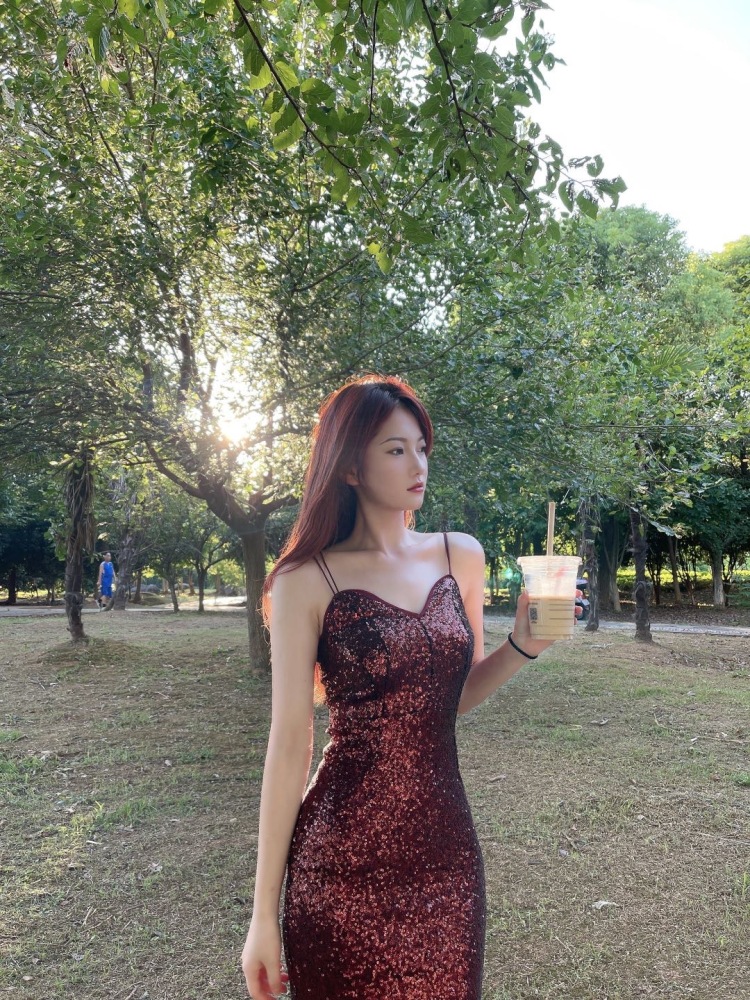 不吃花生-江西省·宜春市·丰城市-抖音 微博 *** -接买家秀 寄拍 衣服 包包 鞋子 饰品都可以!会P图 会拍照 积极寻找适合的场景