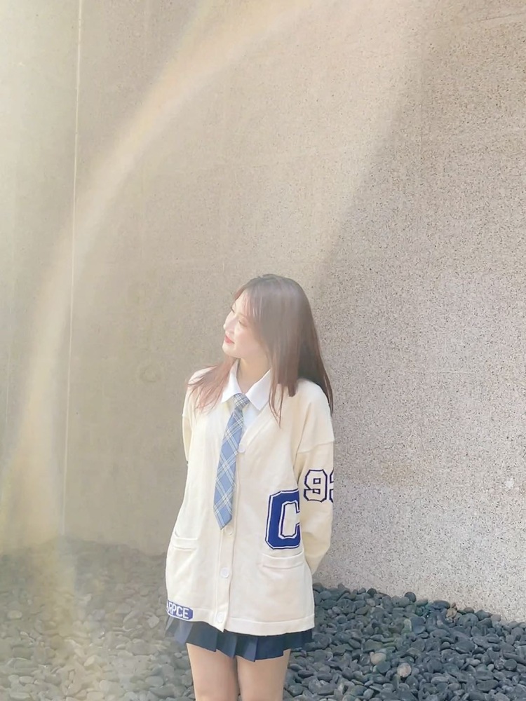 不吃花生-江西省·宜春市·丰城市-抖音 微博 *** -接买家秀 寄拍 衣服 包包 鞋子 饰品都可以!会P图 会拍照 积极寻找适合的场景
