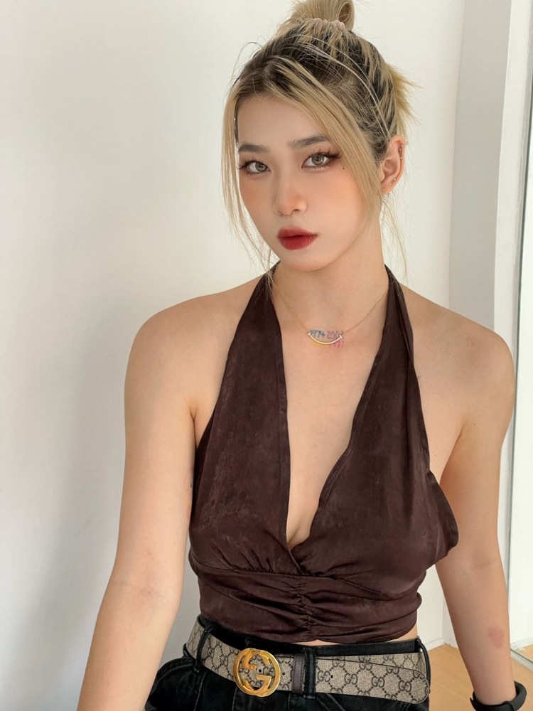 Eliza-广东省·广州市·番禺区--接买家秀寄拍上衣 裙子 帽子 项链包包等 
欧美风美式复古 纯欲风等