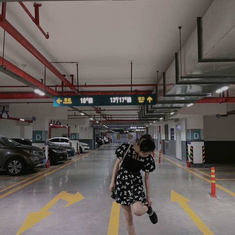莓的💕-辽宁省·沈阳市·铁西区--平时喜欢拍照，想接一些卖家秀。会拍照，会修图！
身高165体重93！