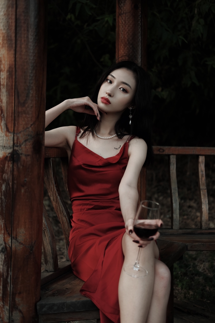 浪漫杀手-广东省·广州市·天河区-抖音 *** 微博-身高172 体重48
7年拍图经验 可接工作室商拍 淘宝寄拍 
美瞳 彩妆 服装 饰品 探店等合作
有自己的摄影师 费用可以协商
抖音微博***合作
寄拍出图快 风格多 事少不墨迹 广州同城