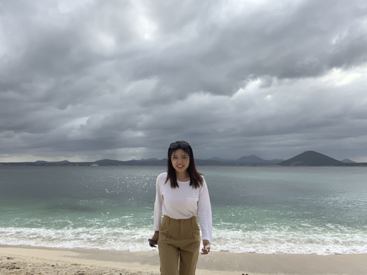嘻嘻女士-河南省·郑州市·管城回族区--我的特长是会弹吉他 会唱歌 会韩语
风格偏可爱日系学生 不求能挣很多，只是来图一个零花钱，骗子勿扰
