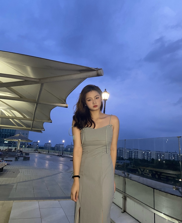 多霸胺-广东省·佛山市·顺德区-抖音/***/哔站-买家秀 店铺代播 短视频微电影创作 开箱测评 种草笔记 网红探店打卡
身高:160
体重:100
才艺:跳舞
性格:活泼开朗,负责任