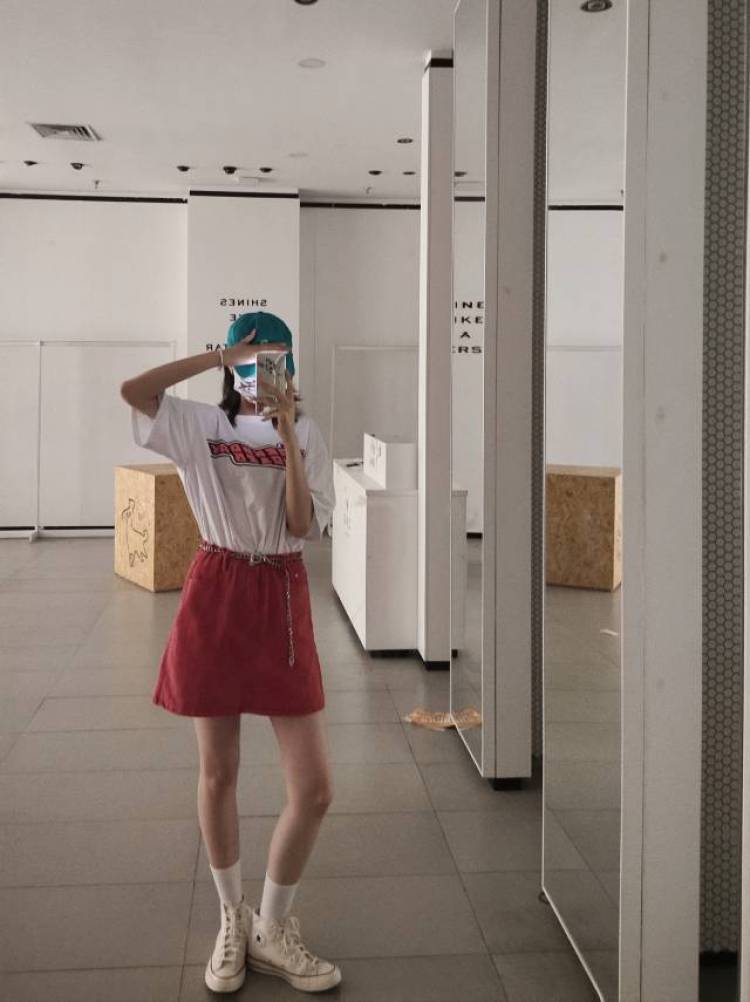 小髙没烦恼_-山东省·泰安市·岱岳区-抖音 ***-身高173cm体重49kg
在校大学生
接衣服 包包 鞋子的寄拍