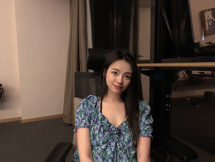 🌸Min..-广东省·中山市·坦洲镇-抖音,***-新手上路,平时喜欢拍照,喜欢做吃也爱吃,时间比较自由,抖音***都有玩,粉丝略少,