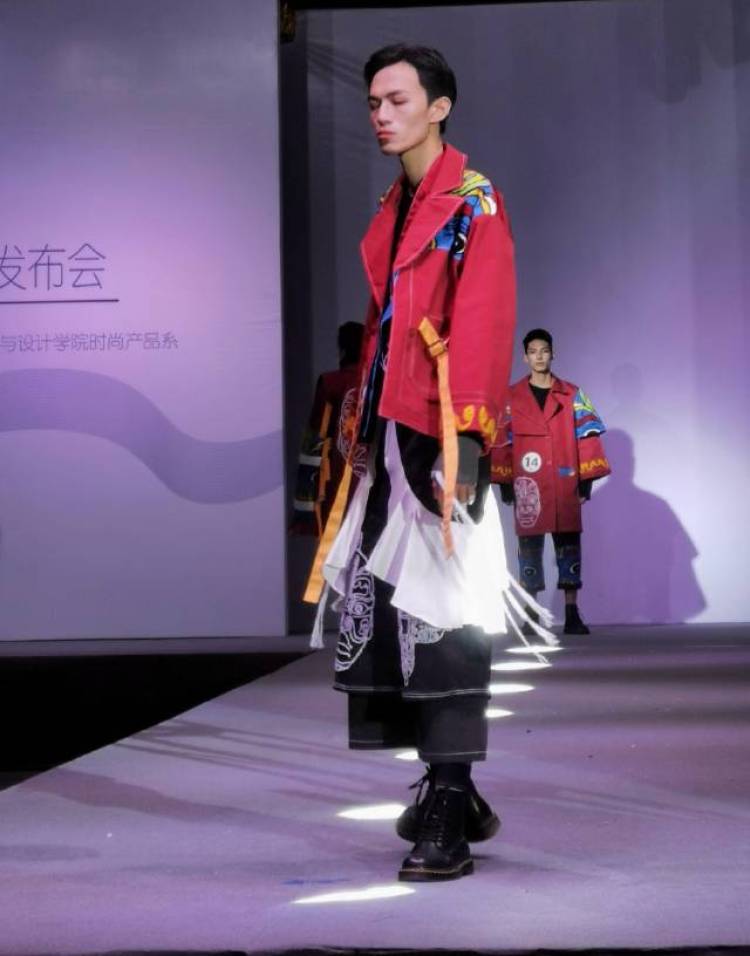 HAYA-广东省·广州市·天河区--185/60 爱穿搭摄影摆拍 接单范围:买家秀/线下走秀/广告图/商品展示等人脾气好欢迎合作