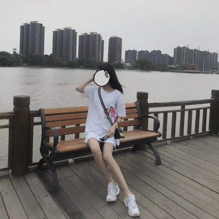 尤奈-辽宁省·沈阳市·苏家屯区-抖音,***-寄拍,美妆服装,都可以接!170.86斤,会拍照会p图,出图快~人好嘴甜