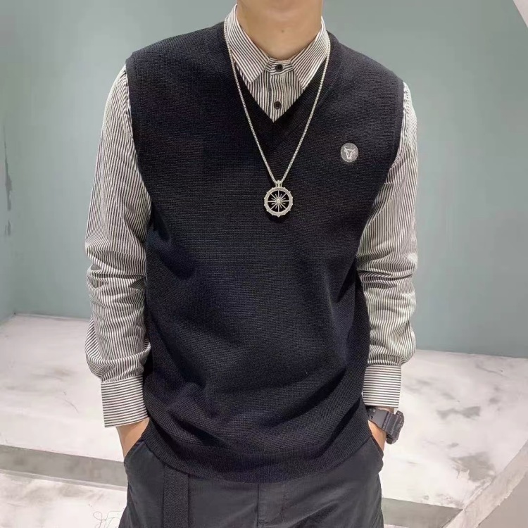 李-广东省·广州市·荔湾区--产品：轻奢休闲风格男装
要求：
1.穿搭好物分享类博主   拍照好看  可以挂淘客链接
2.佣金为10%以上，可根据账号自主报价    
3.优质博主可长期合作
有实力的博主也可以联系直接拿货，我是源