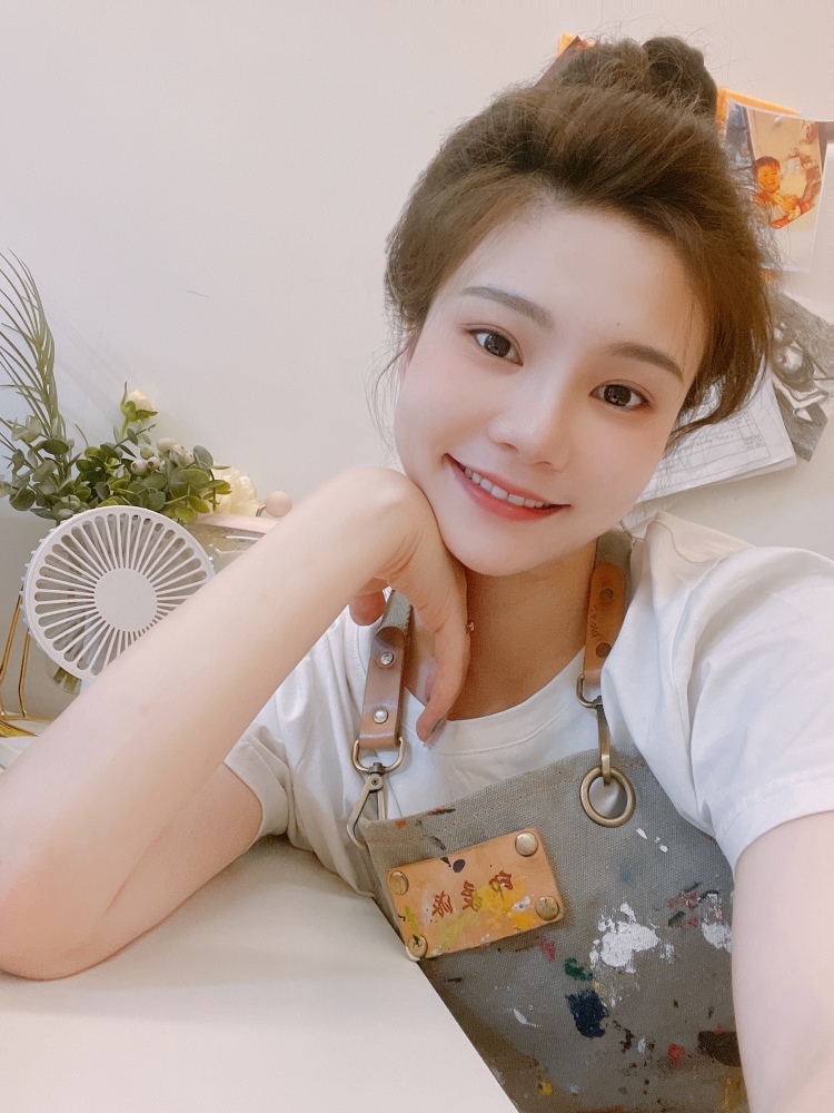 蔻蔻🐾-安徽省·合肥市·包河区--蔻蔻美术老师。接单范围:买家秀,种草。有较高的审美与p图能力。非诚勿扰