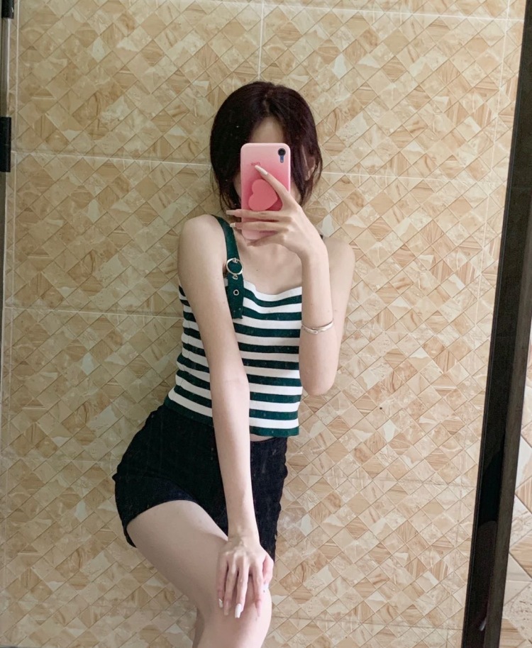 Koi-广东省·云浮市·新兴县--接网店寄拍 买家秀 美瞳 饰品 服装类 风格全面 
又耐心态度好 会p图 有一定审美