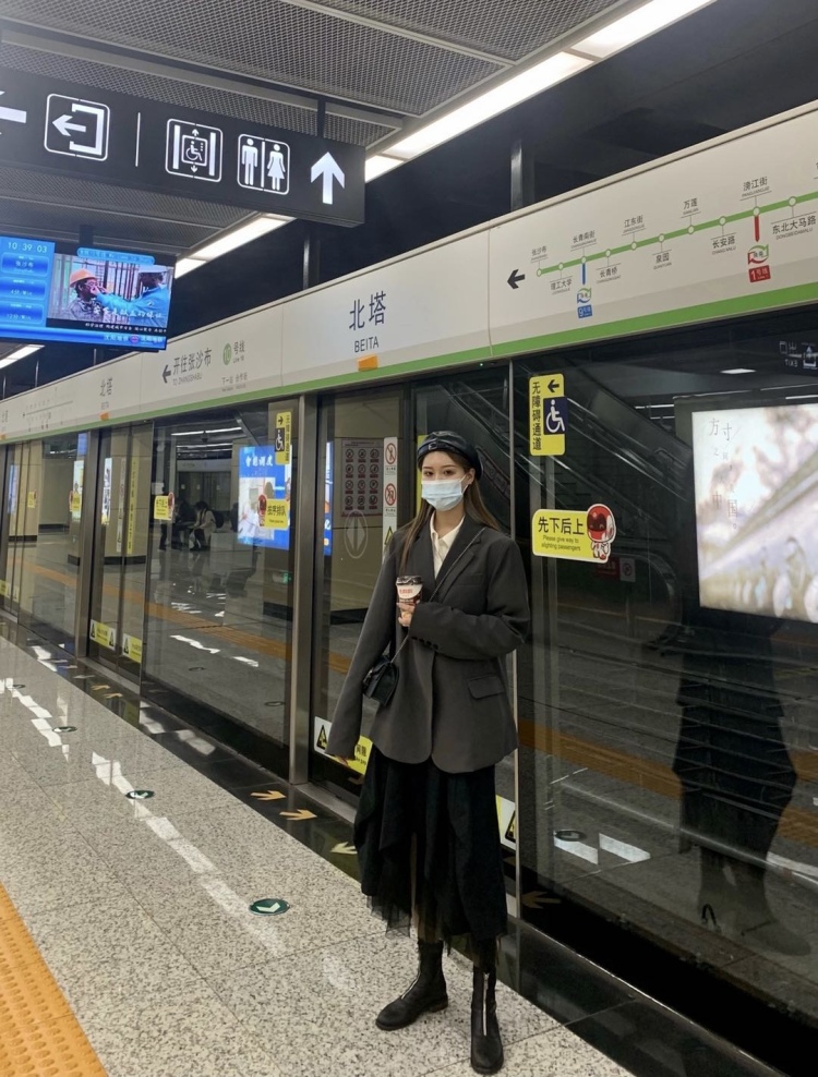 zZZ .-辽宁省·大连市·金州区-抖音 *** 快手-170 102 /
可接寄拍 送拍 商品不限 饰品服装均可 
风格不限 出图快 自带p图