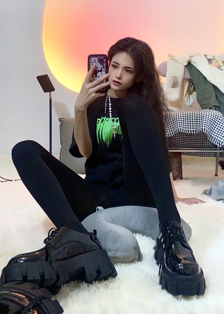 🍑玖-甘肃省·兰州市·西固区-抖音快手***B站-接服饰、饰品、美妆、美瞳寄拍
风格多变,返图快,修图技术一绝
好沟通,时间充裕,稳定,可长期合作