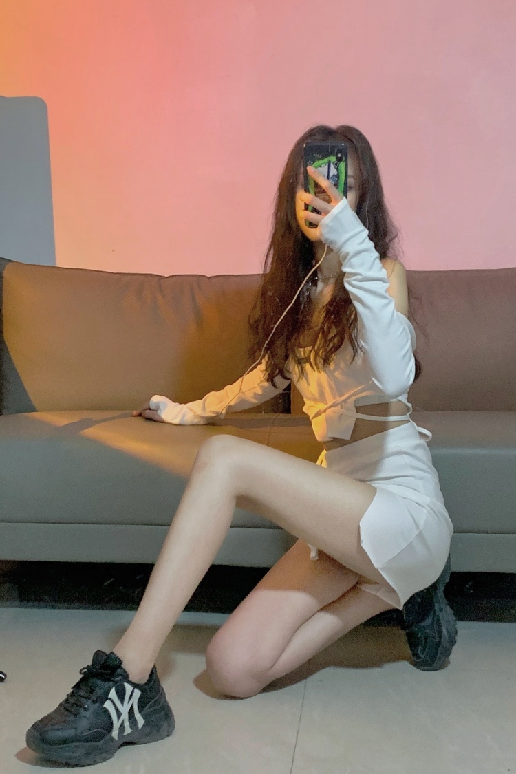 🍑玖-甘肃省·兰州市·西固区-抖音快手***B站-接服饰、饰品、美妆、美瞳寄拍
风格多变,返图快,修图技术一绝
好沟通,时间充裕,稳定,可长期合作