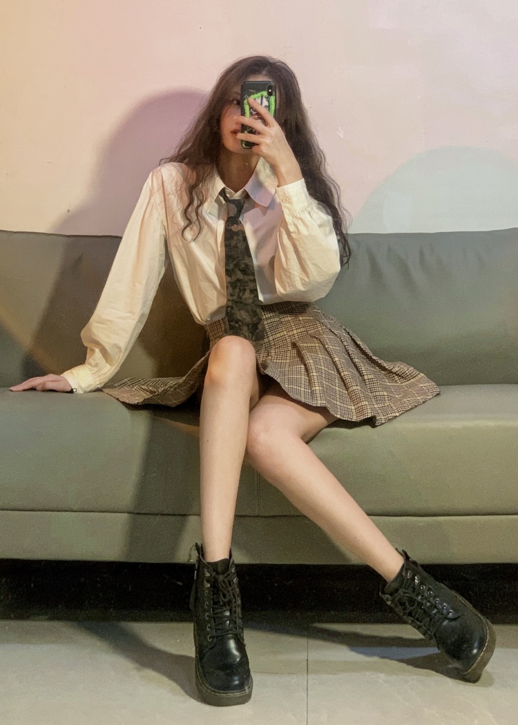🍑玖-甘肃省·兰州市·西固区-抖音快手***B站-接服饰、饰品、美妆、美瞳寄拍
风格多变,返图快,修图技术一绝
好沟通,时间充裕,稳定,可长期合作