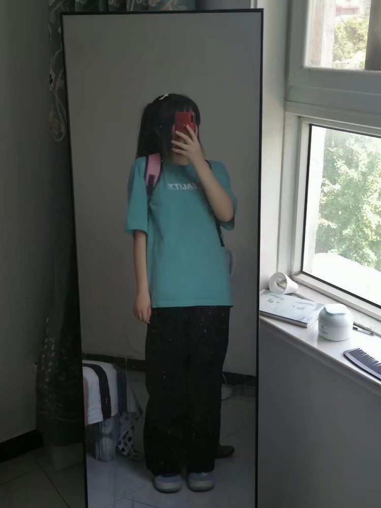 我叫好倒霉-山东省·淄博市·张店区--接(买家秀)寄拍,比较会拍好看的买家秀照片,以下三张图片的衣服价格均不超过40人民币,可以拍出高级不做作不假的感觉