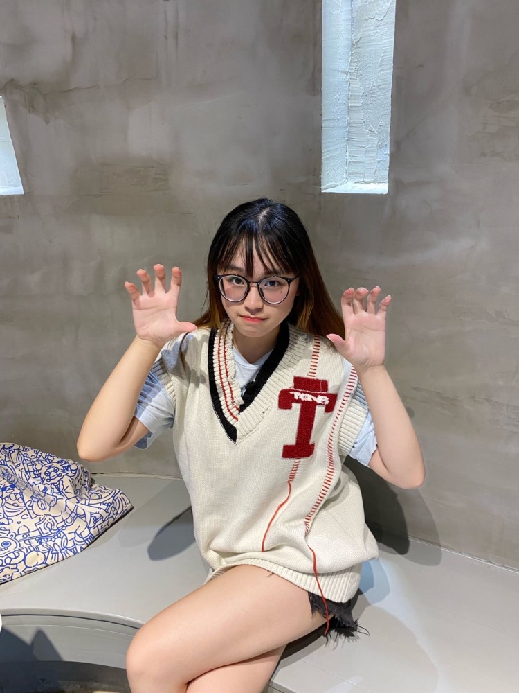 晕晕-浙江省·杭州市·萧山区-***-买家秀可以找我哦各种风格!经验丰富!可以附带发***和得物!