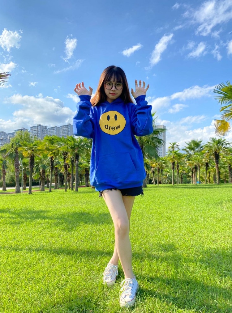 晕晕-浙江省·杭州市·萧山区-***-买家秀可以找我哦各种风格!经验丰富!可以附带发***和得物!