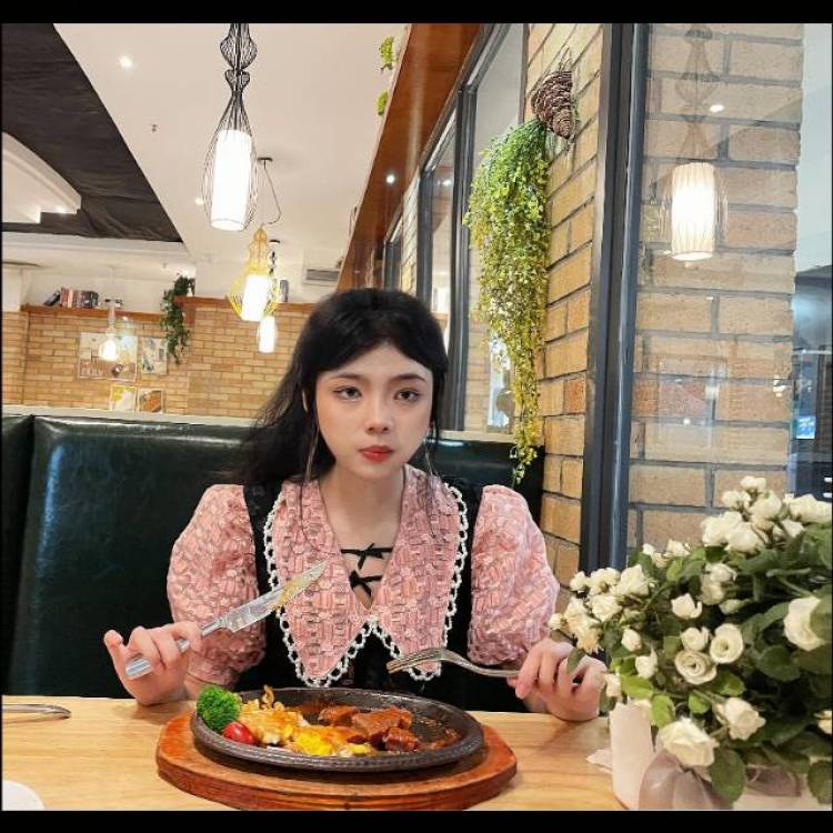 小镡需要很努力-陕西省·汉中市·汉台区-抖音,快手,***,微博,B站-约商家,接寄拍、买家秀,喜欢网购,拍照 ,