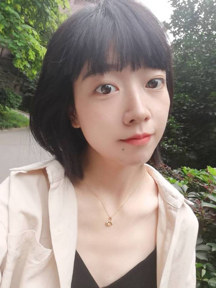 凉拌西瓜皮-四川省·成都市·武侯区-抖音 微博-承接买家秀,网拍,包包,衣服,鞋子,口红,帽子等都可以
长相偏甜美 身高165 体重95